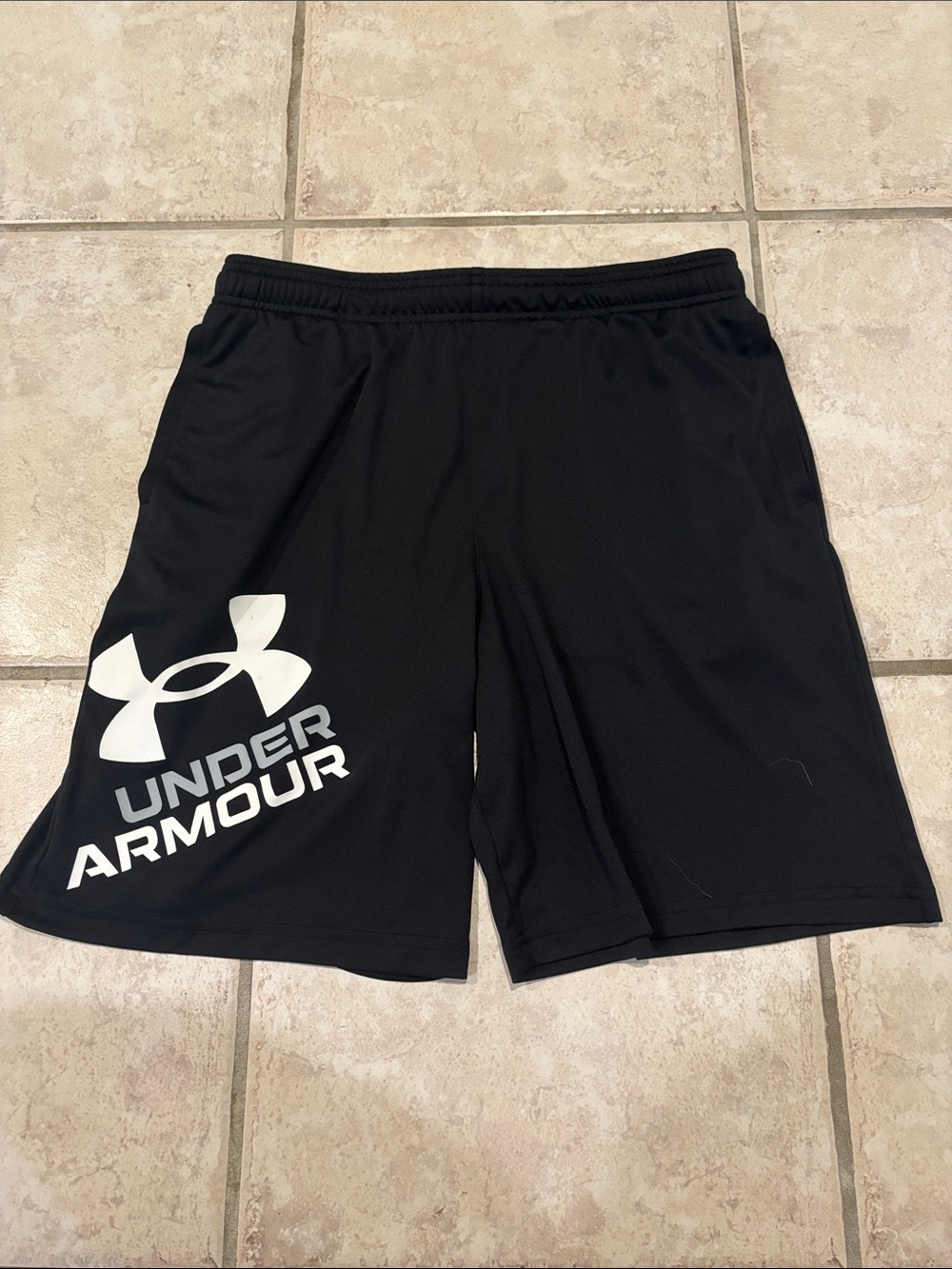 Under Armour Boy’s Black Athletic Gym Shorts